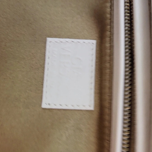 Gianni Versace Cream Chain Flower Handle Handbag - Picture 9 of 10